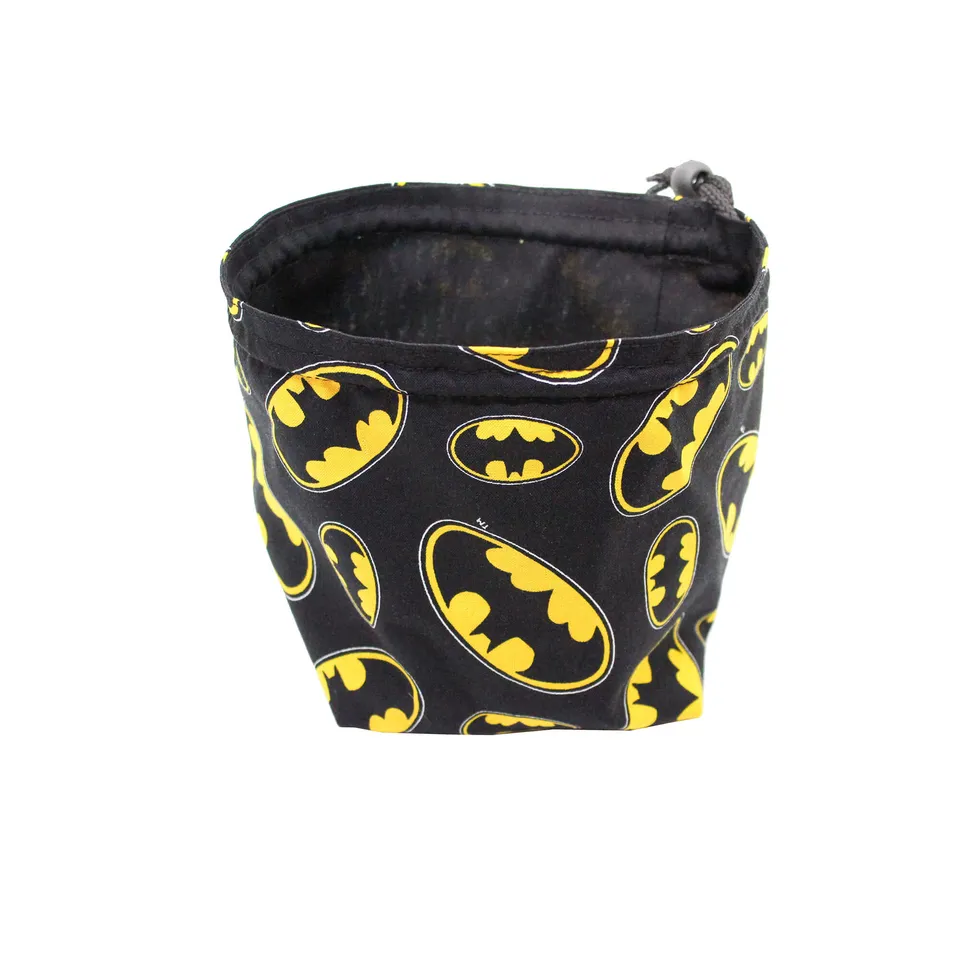 All Rolled Up ARU of Holding sáček Bat Signal