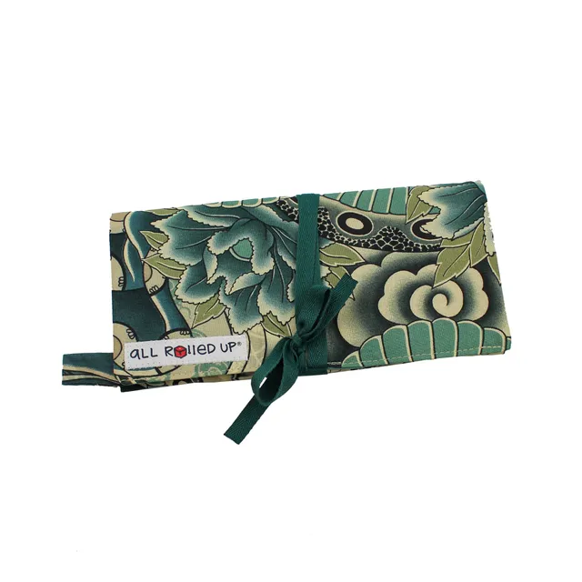 All Rolled Up Geisha Sage pouzdro na kostky
