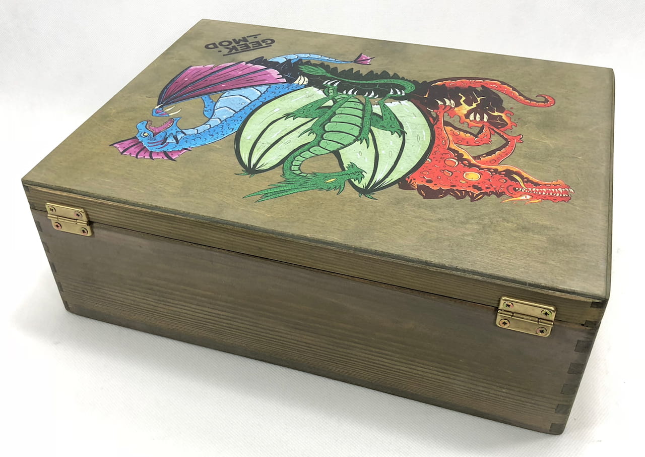 Geek Mod 3 draci 2018 box na karty 1400 karet dřevěný