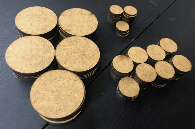 Geek Mod báze do tokenů HDF podstavce 150 ks 20–50 mm