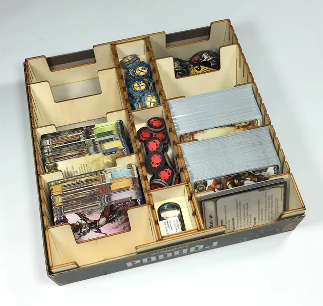 Geek Mod LCG insert do středních krabic s přepážkami