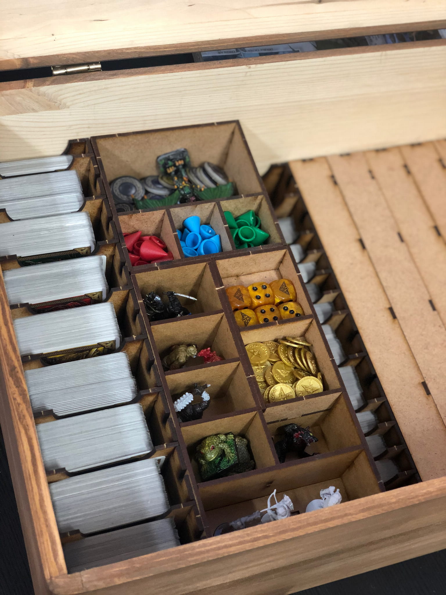 Geek Mod Talisman dřevěná truhla na hru