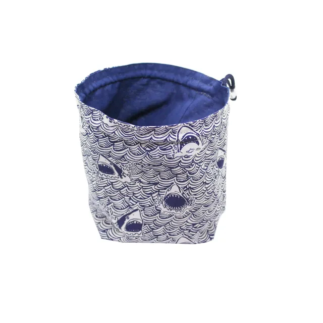All Rolled Up ARU of Holding pytlík Shark Attack 15 cm