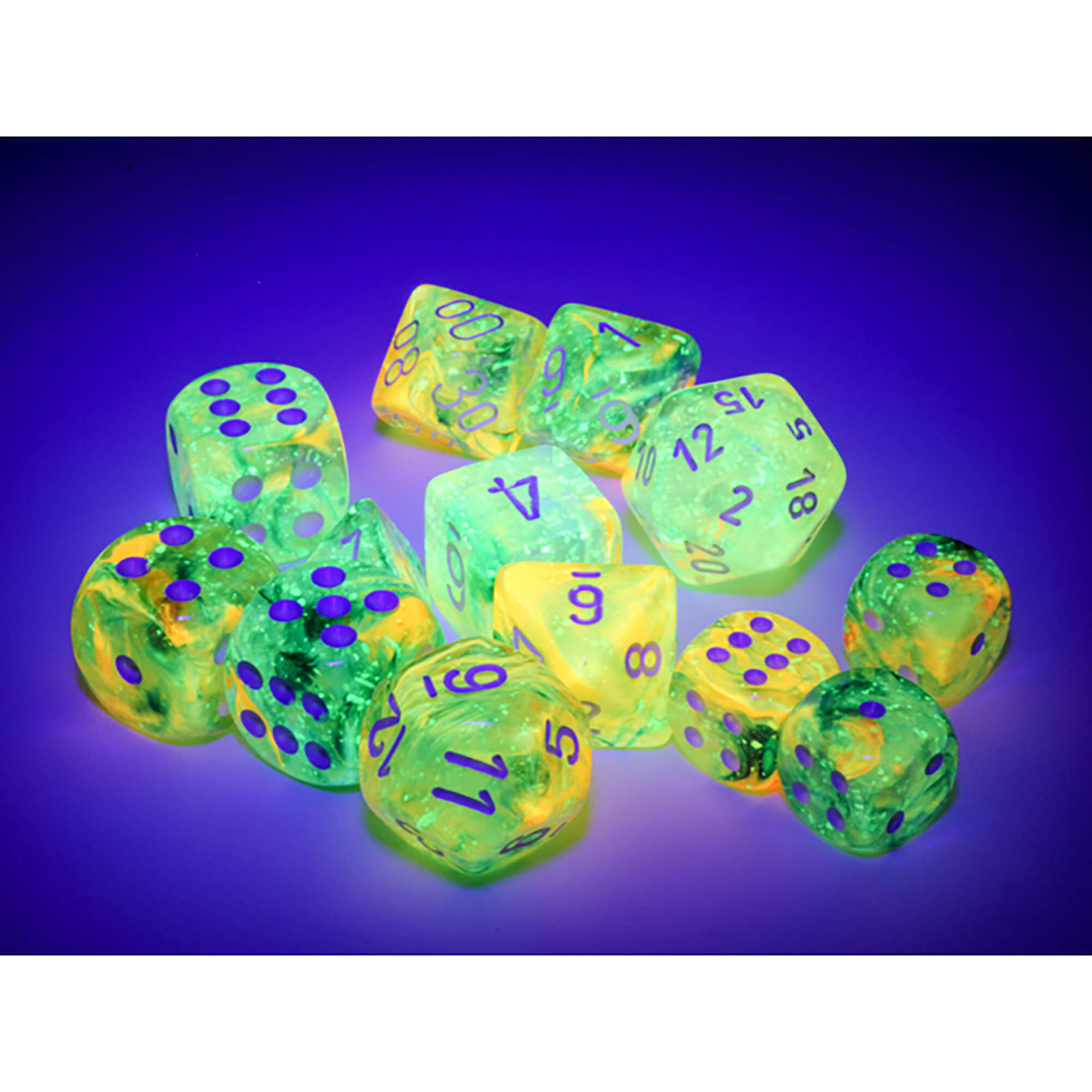 Chessex Nebula Spring White D6 kostky 12ks 16mm svítící