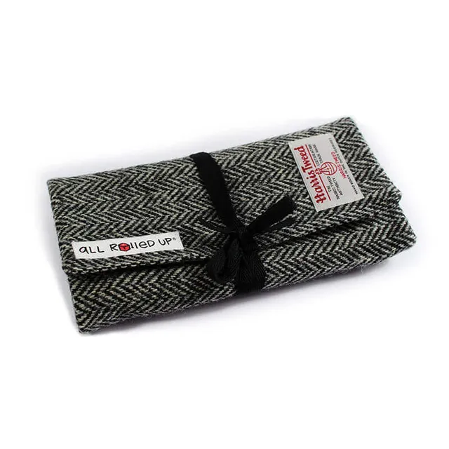 All Rolled Up Tuppy Harris Tweed vak na kostky rolovací