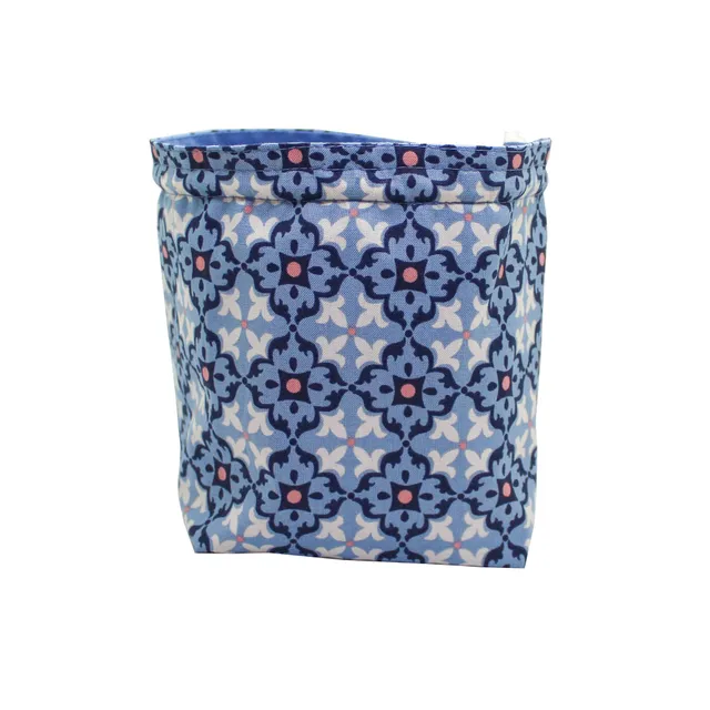 All Rolled Up ARU of Holding Azulejo Blue pytlík na kostky bavlna
