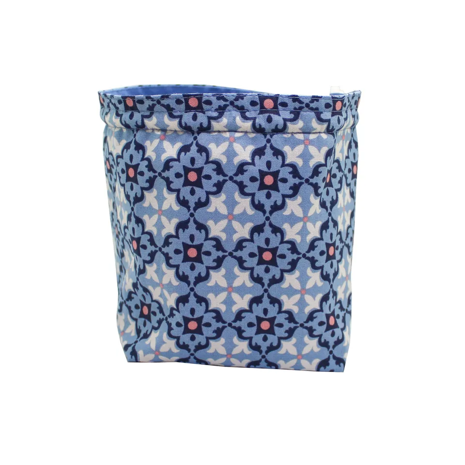 All Rolled Up ARU of Holding Azulejo Blue pytlík na kostky bavlna