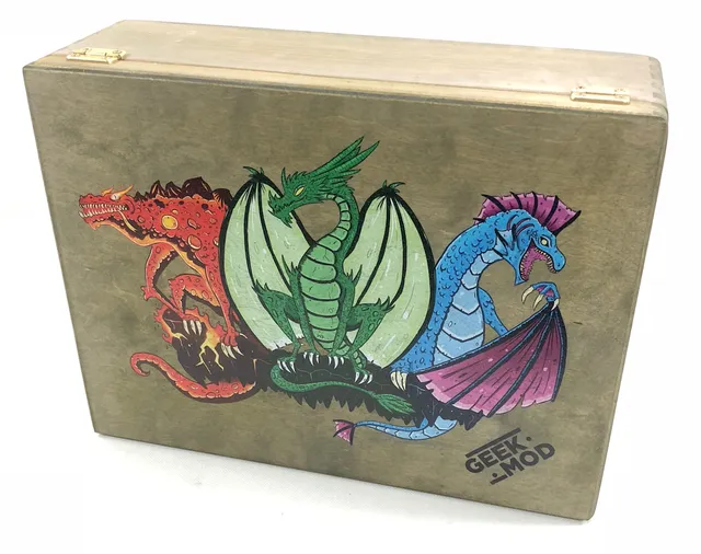 Geek Mod 3 draci 2018 box na karty 1400 karet dřevěný