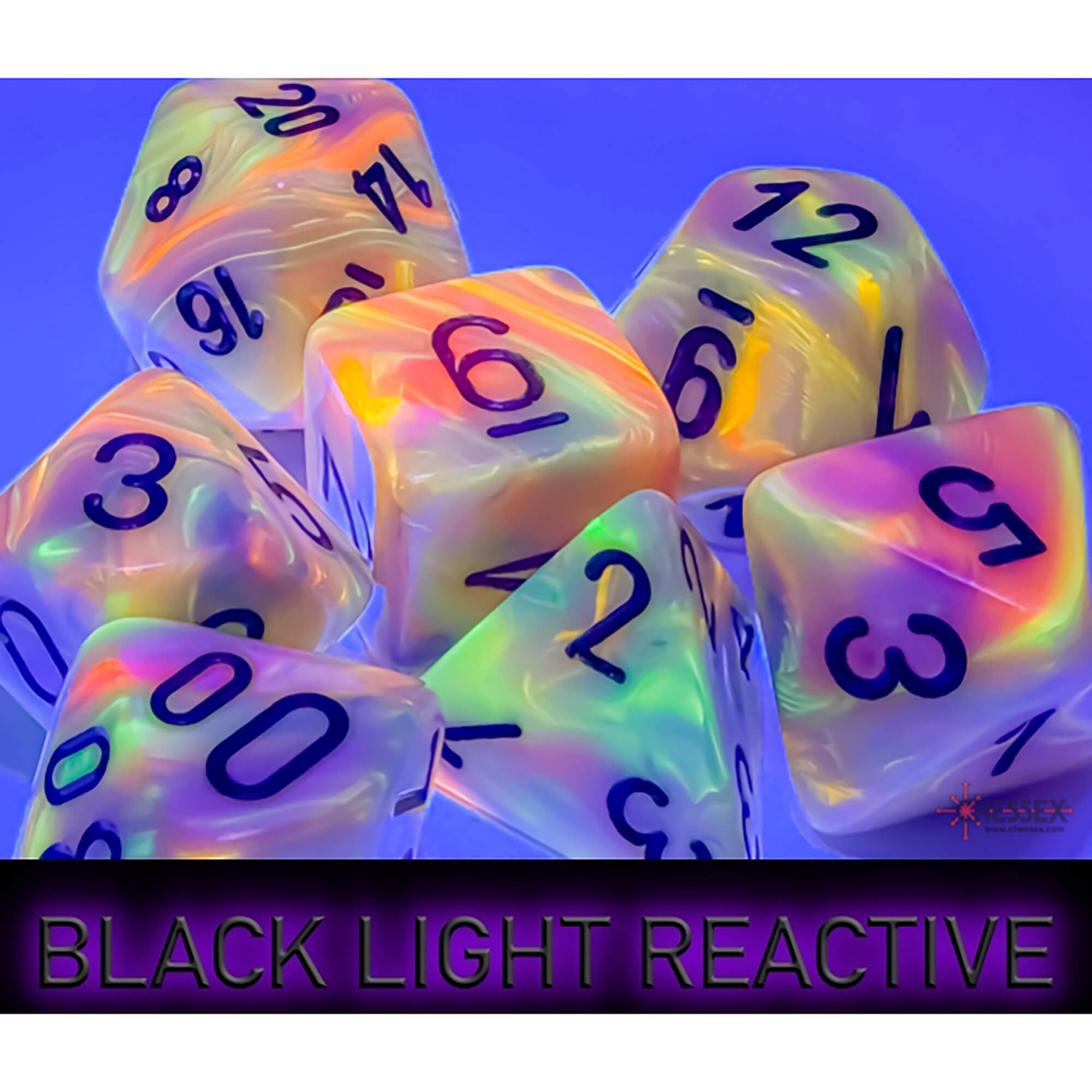 Chessex Festive Circus Black sada kostek 7 ks 20 mm