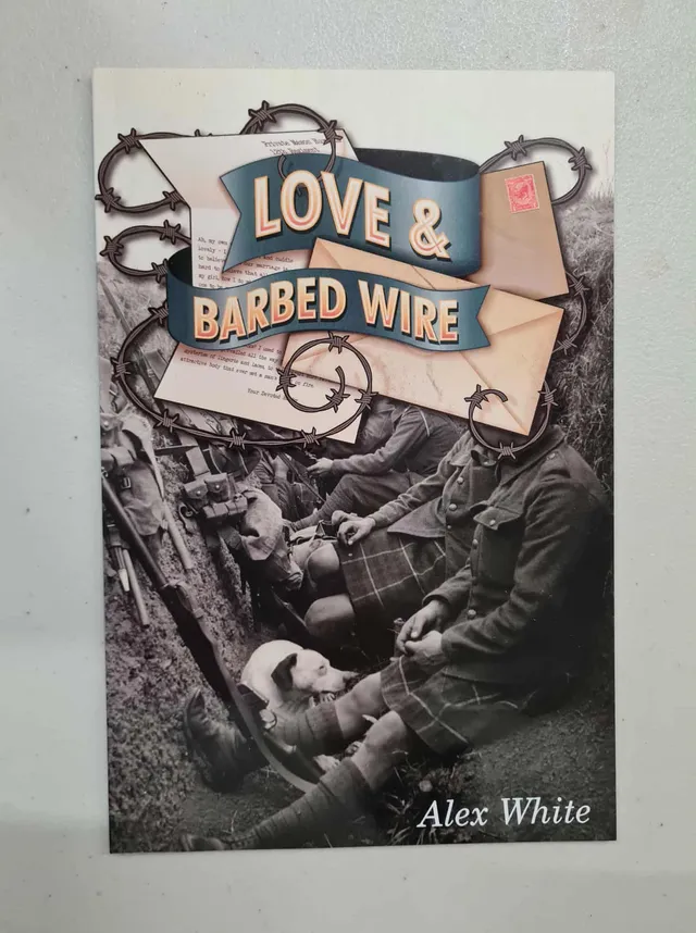 All Rolled Up Love and Barbed Wire RPG hra pro 2 hráče dopisová