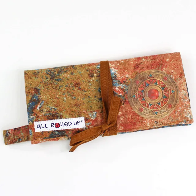 All Rolled Up Garnet Amulet Beowulf vak na kostky