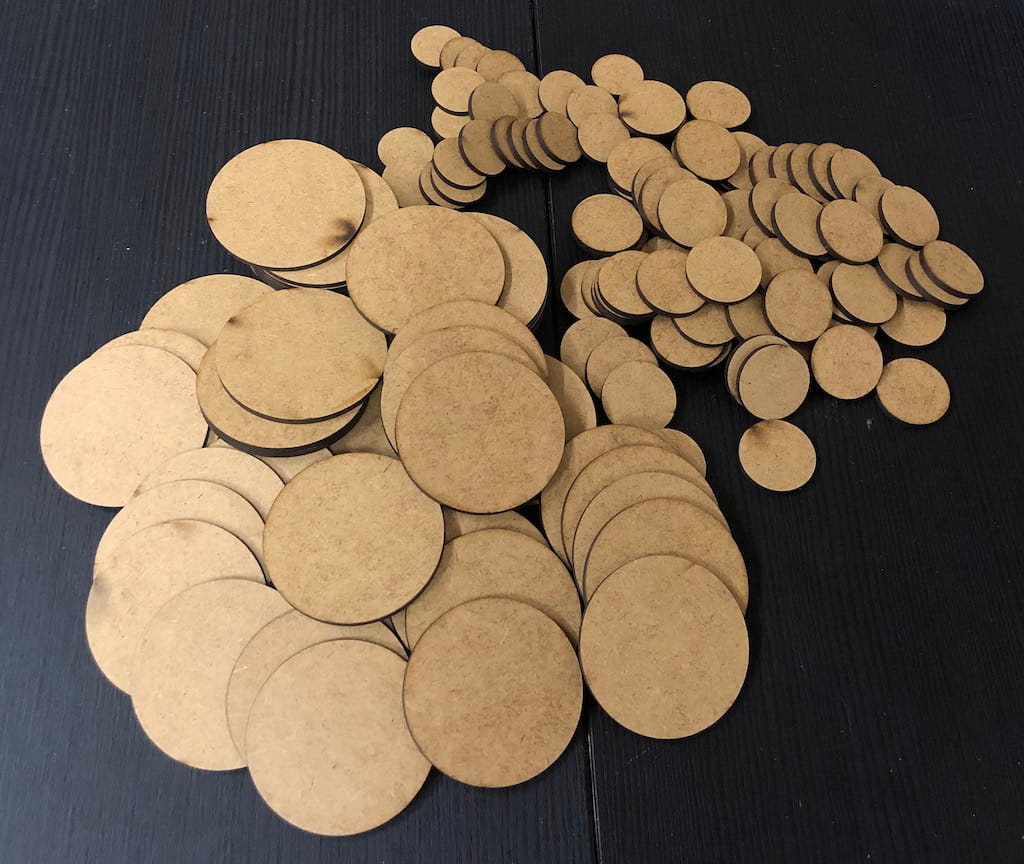 Geek Mod báze do tokenů HDF podstavce 150 ks 20–50 mm