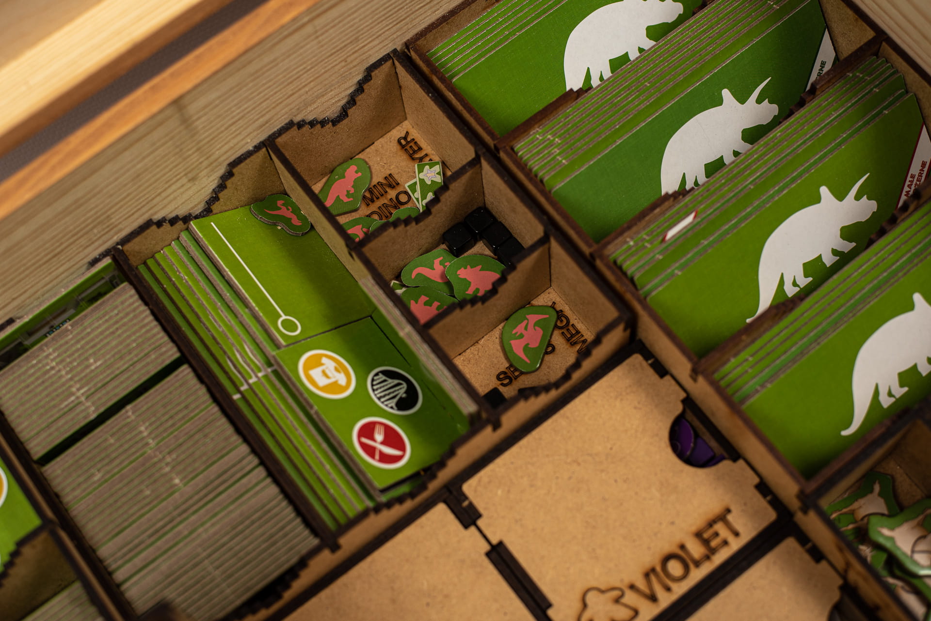 Geek Mod Skříň Ostrov dinosaurů truhla Dino