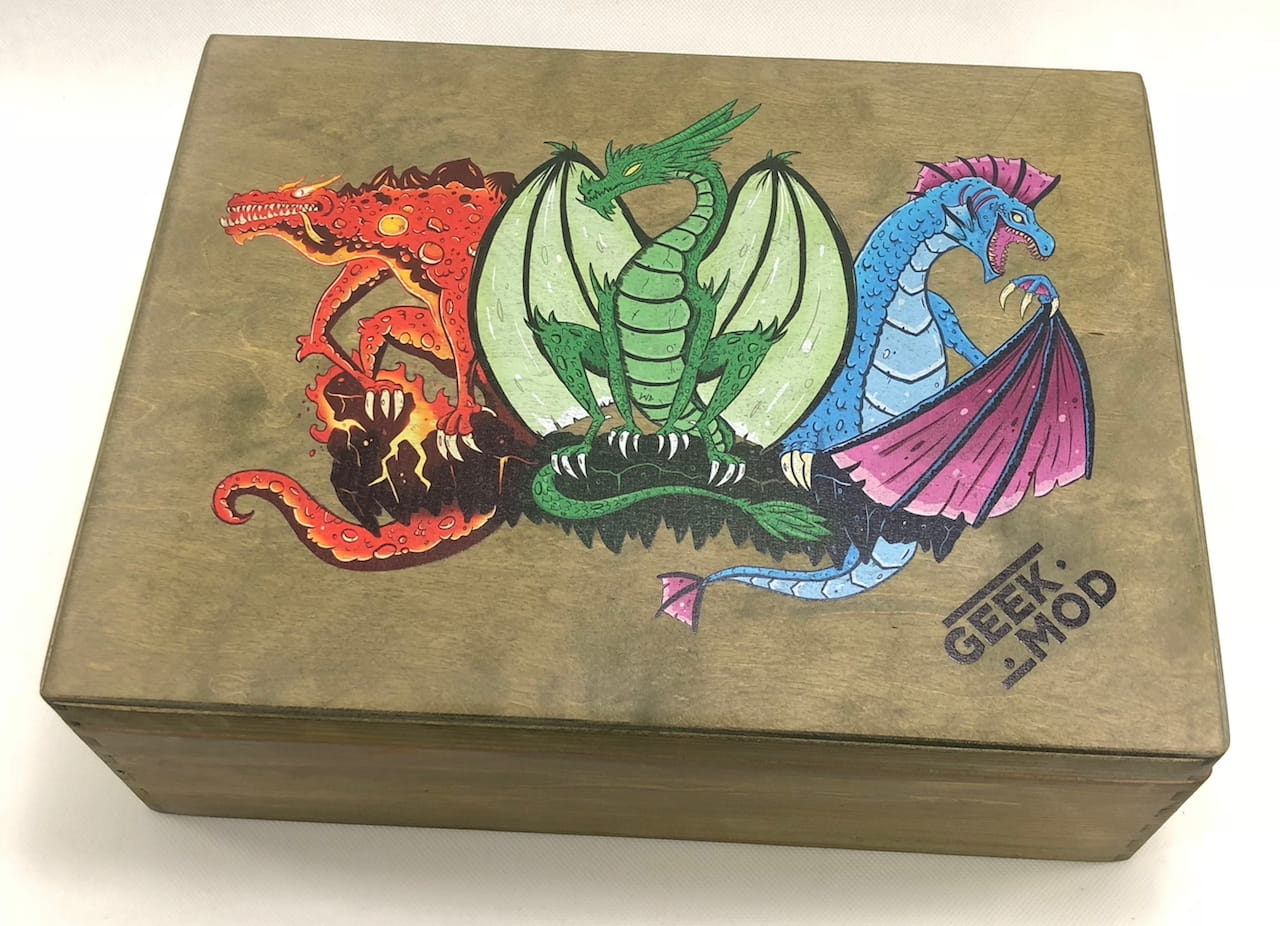 Geek Mod 3 draci 2018 box na karty 1400 karet dřevěný