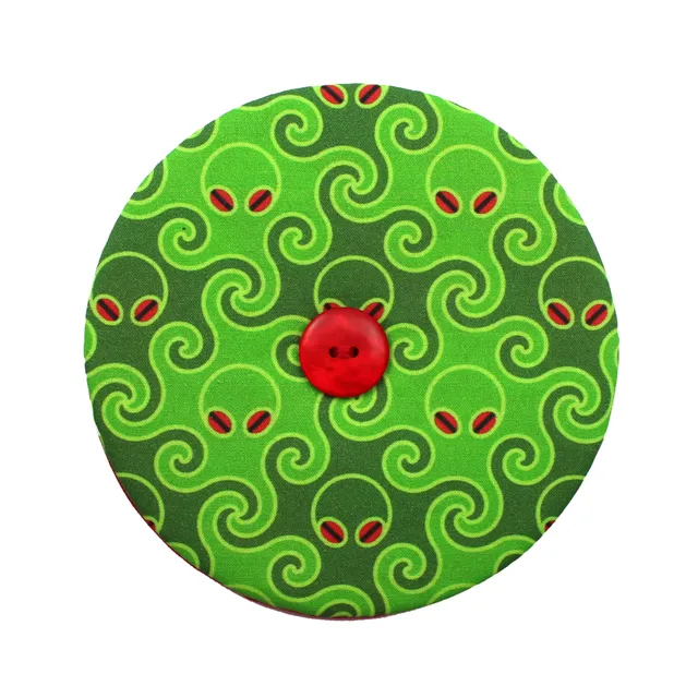 All Rolled Up Tesselation of Cthulhu držák na karty látkový