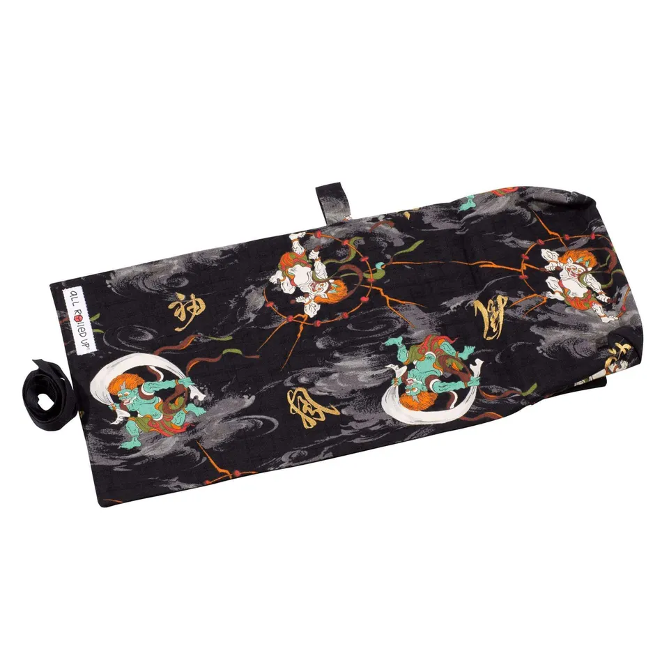All Rolled Up Curse of the Oni rolka vak na kostky 100+ ks