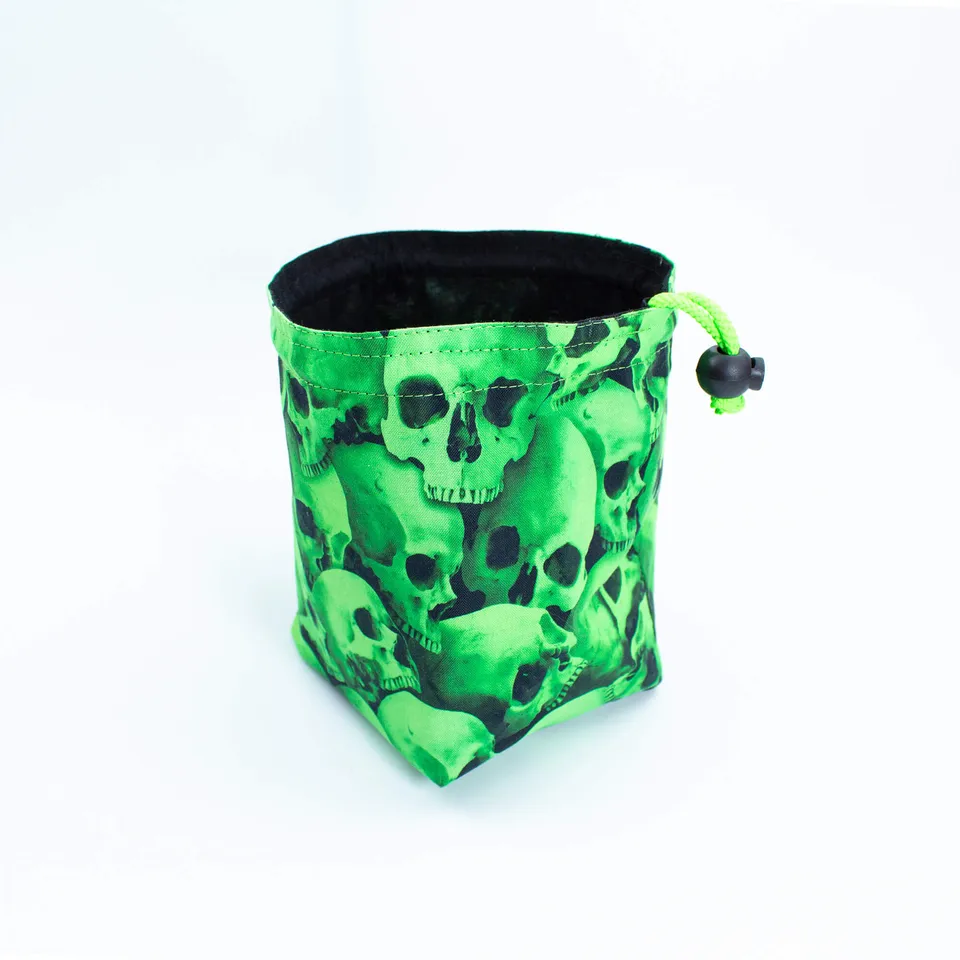 All Rolled Up ARU Toxic Skull pytlík na kostky bavlna